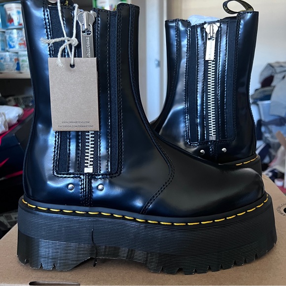 Dr. Marten 2976 Max Boot in Black Leather - Picture 4 of 10